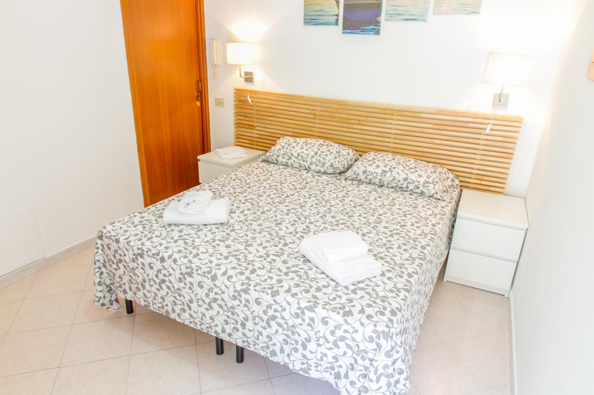 Ai Candelori Hotel Cefalu Exterior photo